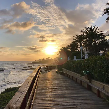 Luxury 3 Bedroom 300m From The * Fuengirola