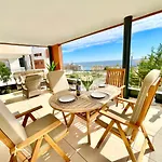 Luxury 3 Bedroom 300m From The *