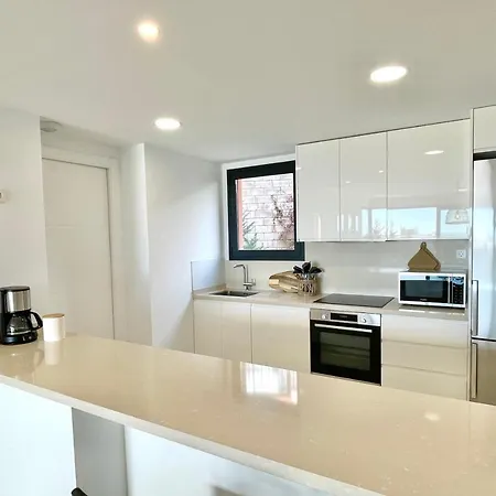 Apartment Luxury 3 Bedroom 300m From The *