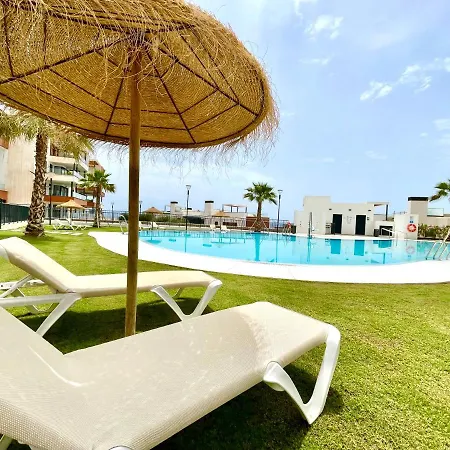 Apartment Luxury 3 Bedroom 300m From The *