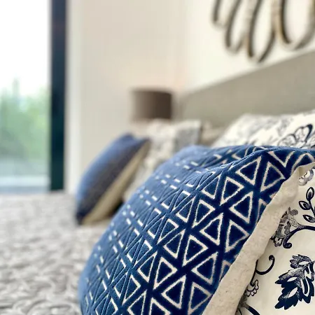 Luxury 3 Bedroom 300m From The Апартаменти