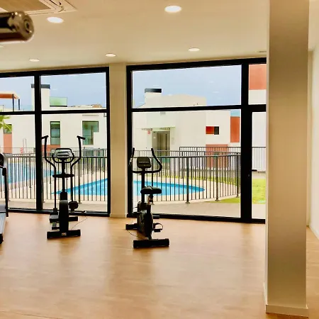 Luxury 3 Bedroom 300m From The Fuengirola