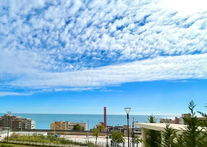 Luxury 3 Bedroom 300m From The *