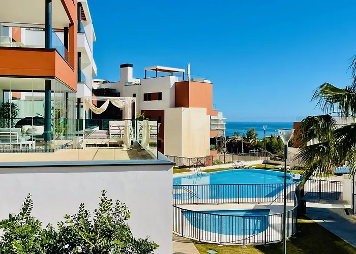 Luxury 3 Bedroom 300m From The * Fuengirola