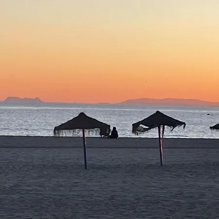 Luxury 3 Bedroom 300m From The Apartmán