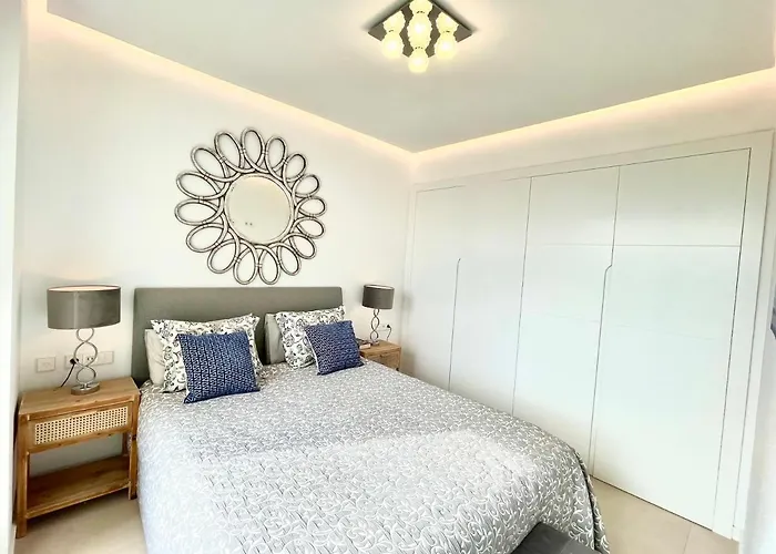 Luxury 3 Bedroom 300m From The