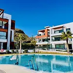 Luxury 3 Bedroom 300m From The * Fuengirola